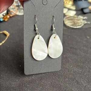 🎉4/30$🎉 Elegant White Teardrop Earrings